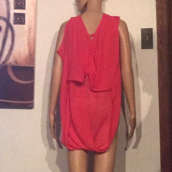 Women’s Wear - Picture 3 of 3